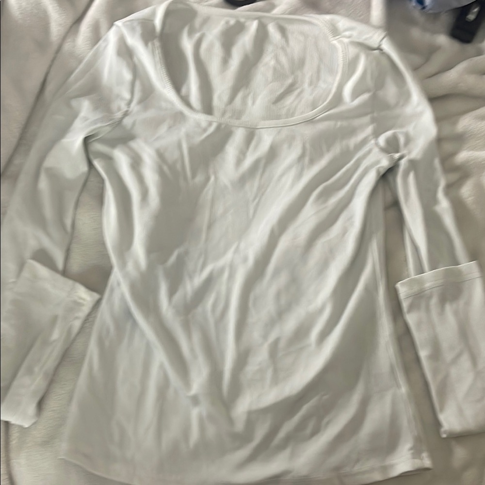 SHEIN Classic White Long Sleeve Tee